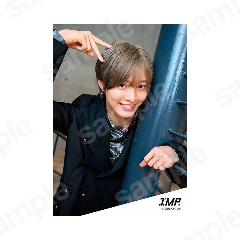 「IMP. LIVE TOUR 2026 MAGenter」グッズオリジナルフォト3／佐藤新